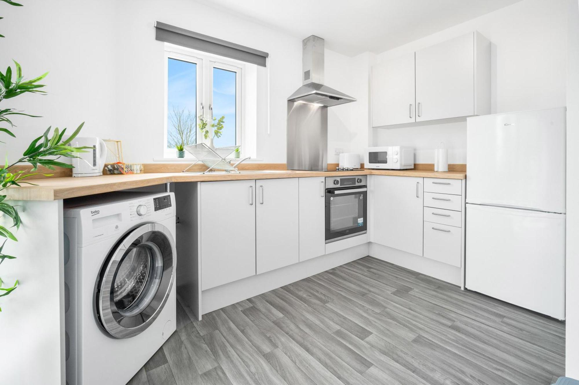 New 2 Bedroom Deluxe Apartment - Parking - Wifi & Netflix - Top Rated - 50C Cradley Heath المظهر الخارجي الصورة